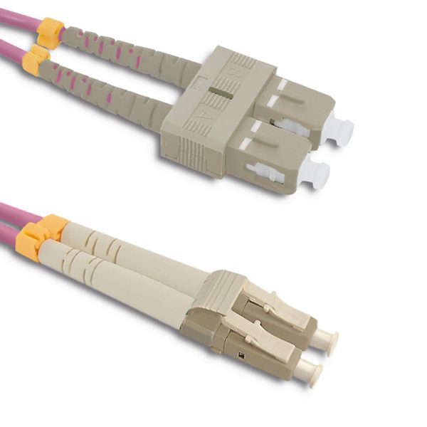 Qoltec Patchkabel Glasfaser LC/UPC - SC/UPC | Multimode | 50/125 | OM4 | Duplex | 1m
