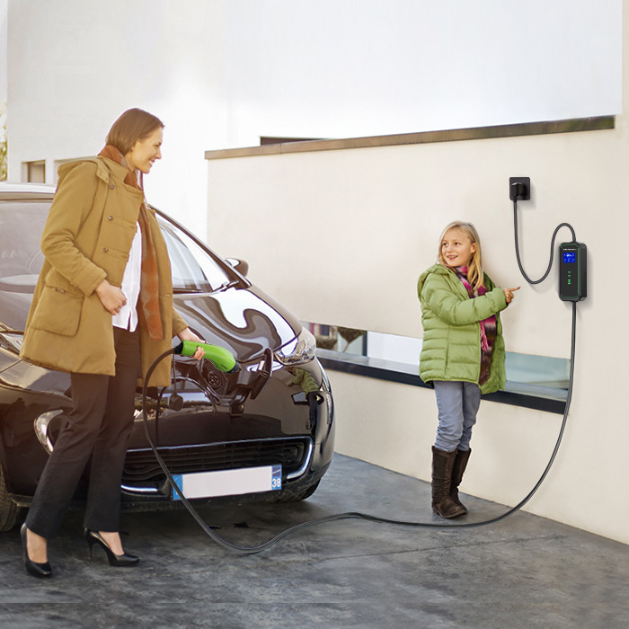 Qoltec Typ-2-EV-Ladegerät 52470 | 3.5kW | 230V | 16A | 5m | SCHUKO 16A | LCD