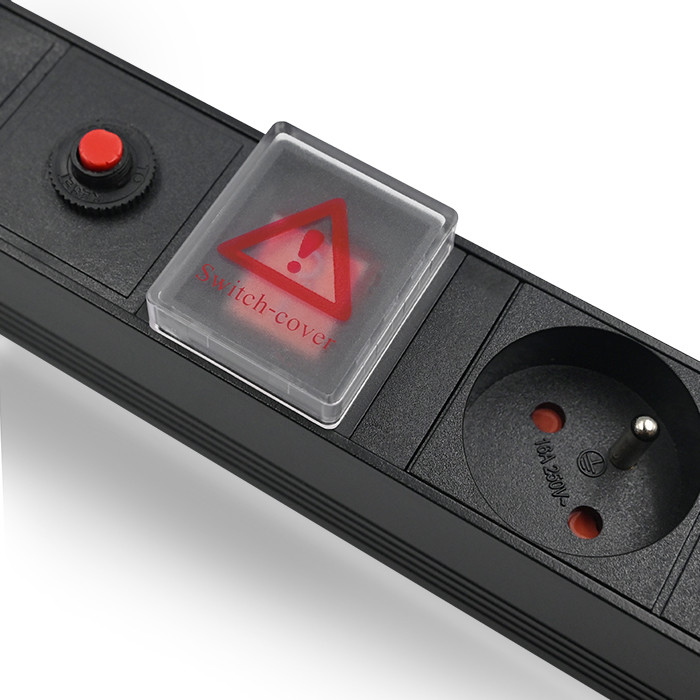 Qoltec 19-Zoll-PDU 53995 | 1U | 16A | 2m | PDU | 6xFRENCH